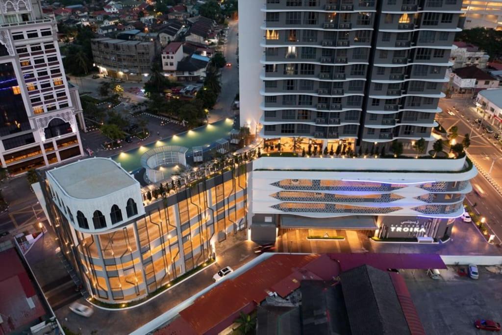 Sina Troika Residence Kota Bharu 2Br Wifi Netflix Pool Esterno foto